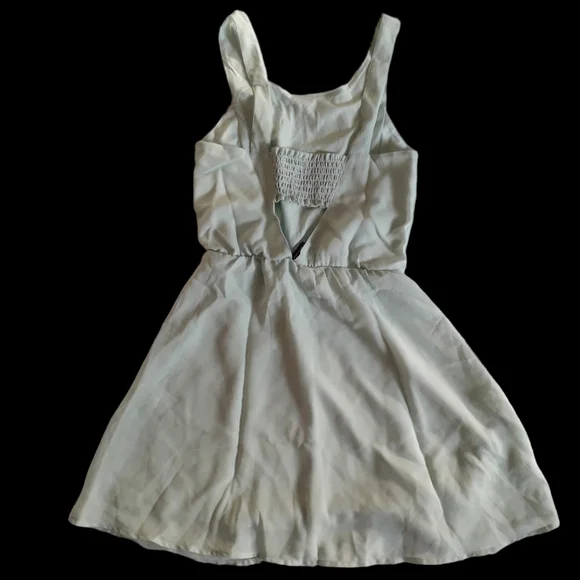 Cute h&m dress - Picture 3 of 5